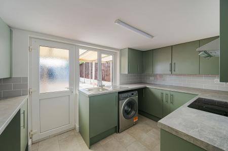 1 bedroom Semi-detached house for sale in High Street, Hogsthorpe, PE24