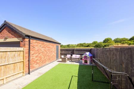 4 bedroom End of terrace house for sale in Greenland Square, Skegness, PE25