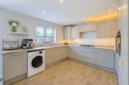 4 bedroom End of terrace house for sale in Greenland Square, Skegness, PE25