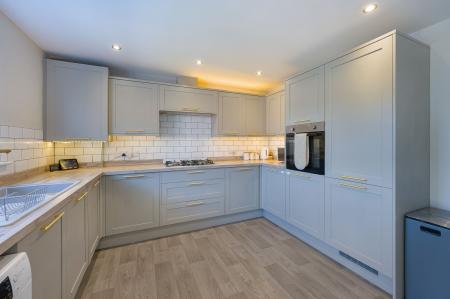 4 bedroom End of terrace house for sale in Greenland Square, Skegness, PE25