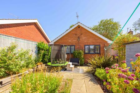 2 bedroom Detached bungalow for sale in Wainfleet Road, Burgh Le Marsh, PE24