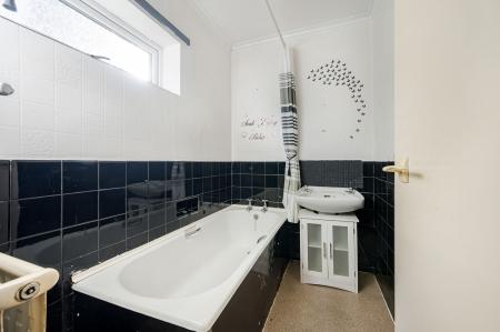 3 bedroom Detached bungalow for sale in West End, Hogsthorpe, PE24