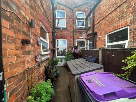 5 bedroom Terraced House for sale in Wainfleet Road, Skegness, PE25