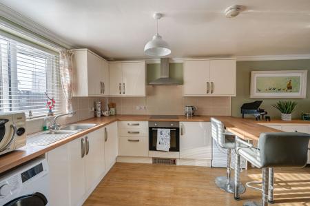 1 bedroom Flat for sale in Braceby Road, Skegness, PE25