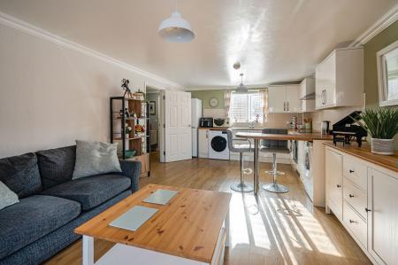 1 bedroom Flat for sale in Braceby Road, Skegness, PE25