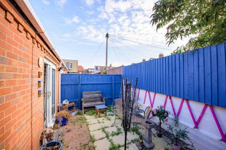 2 bedroom Semi-detached bungalow for sale in Pearl Close, Skegness, PE25
