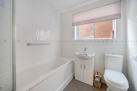2 bedroom Semi-detached bungalow for sale in Pearl Close, Skegness, PE25
