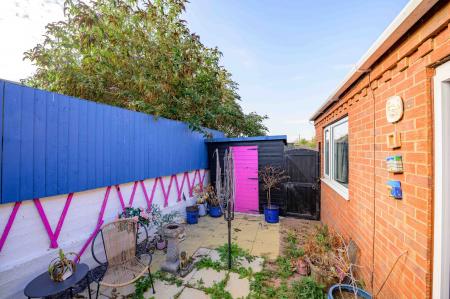 2 bedroom Semi-detached bungalow for sale in Pearl Close, Skegness, PE25