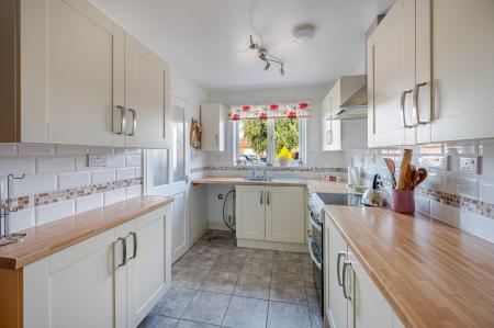 2 bedroom Semi-detached bungalow for sale in Pearl Close, Skegness, PE25