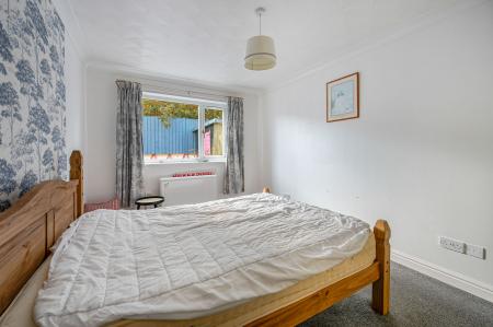 2 bedroom Semi-detached bungalow for sale in Pearl Close, Skegness, PE25