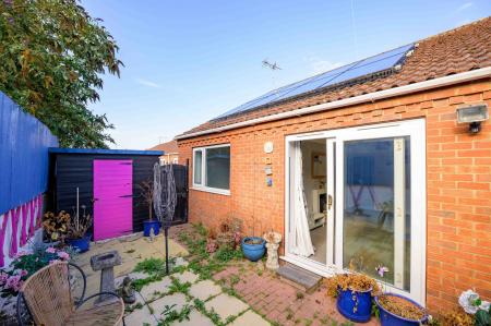 2 bedroom Semi-detached bungalow for sale in Pearl Close, Skegness, PE25