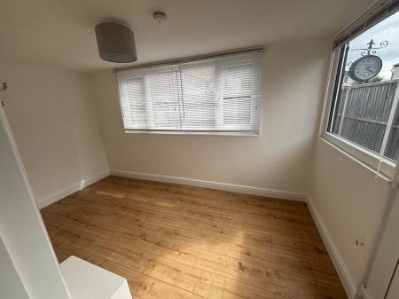 2 bedroom Semi-detached house to let in Alexandra Road, Skegness, PE25