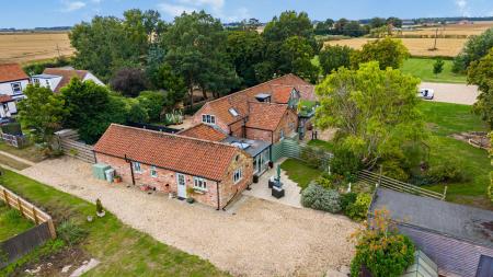 5 bedroom Detached house for sale in Croft Bank, Croft, PE24