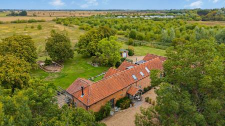 5 bedroom Detached house for sale in Croft Bank, Croft, PE24