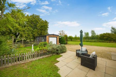 5 bedroom Detached house for sale in Croft Bank, Croft, PE24