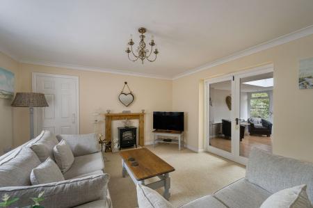 5 bedroom Detached house for sale in Croft Bank, Croft, PE24