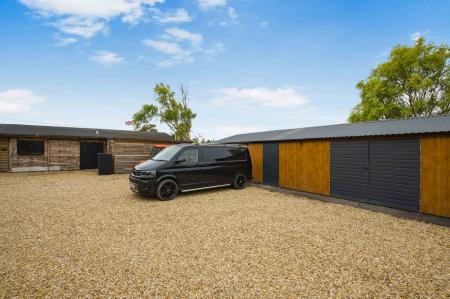 5 bedroom Detached house for sale in Croft Bank, Croft, PE24