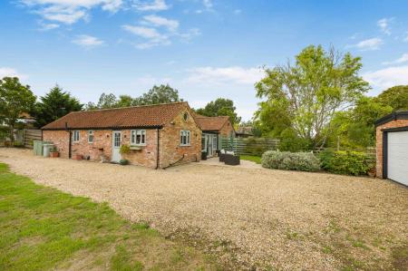 5 bedroom Detached house for sale in Croft Bank, Croft, PE24