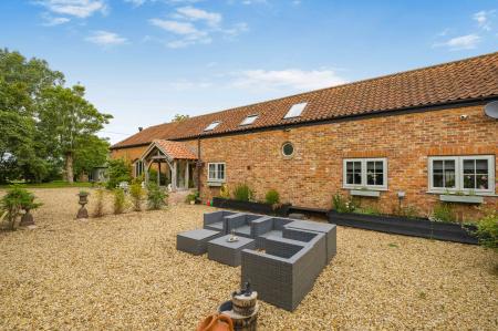 5 bedroom Detached house for sale in Croft Bank, Croft, PE24