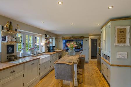 5 bedroom Detached house for sale in Croft Bank, Croft, PE24