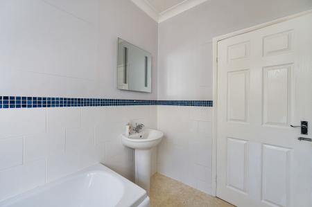 2 bedroom Detached bungalow for sale in Firbeck Avenue, Skegness, PE25