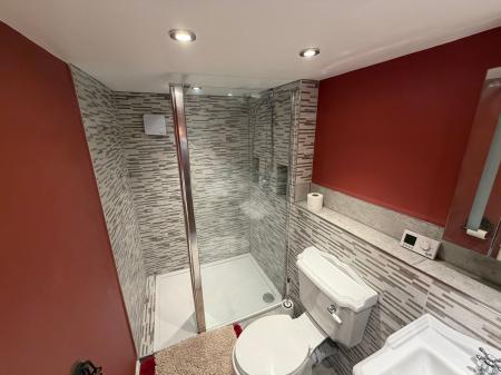 2 bedroom Terraced House to let in Lodge Road, Tattershall, LN4