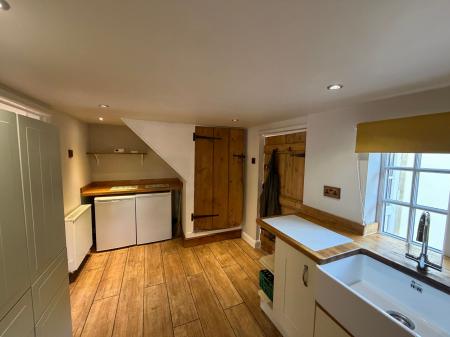 2 bedroom Terraced House to let in Lodge Road, Tattershall, LN4