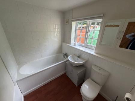 2 bedroom Terraced House to let in Lodge Road, Tattershall, LN4
