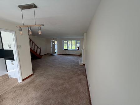 3 bedroom Terraced House to let in Roman Bank, Skegness, PE25