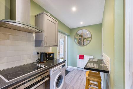 2 bedroom Semi-detached bungalow for sale in Wainfleet Road, Burgh Le Marsh, PE24