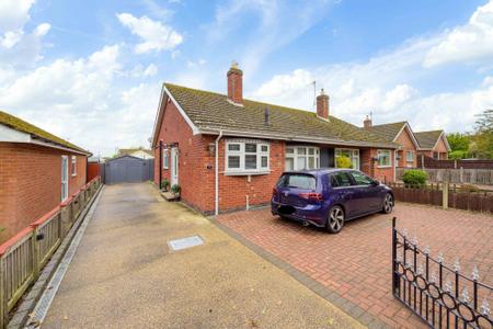 2 bedroom Semi-detached bungalow for sale in Wainfleet Road, Burgh Le Marsh, PE24