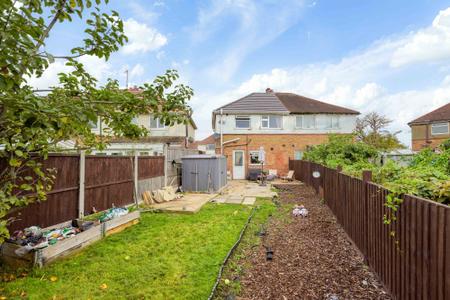 2 bedroom Semi-detached house for sale in Edward Crescent, Skegness, PE25