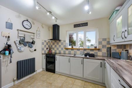 3 bedroom Semi-detached house for sale in Station Road, Thorpe St. Peter, PE24