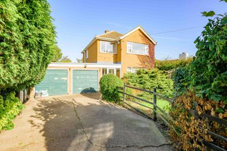4 bedroom Detached house for sale in Everingtons Lane, Skegness, PE25