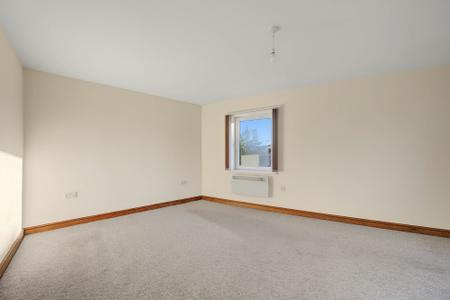 2 bedroom Flat for sale in Belton Park Road, Skegness, PE25