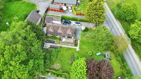 4 bedroom Detached house for sale in Forton Bank, Montford Bridge, SY4