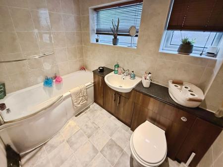 3 bedroom Link detached house for sale in Hilton Close, Stirchley, TF3