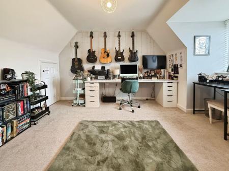 4 bedroom Detached house for sale in Beggarly Bank, Lightmoor Village, TF4