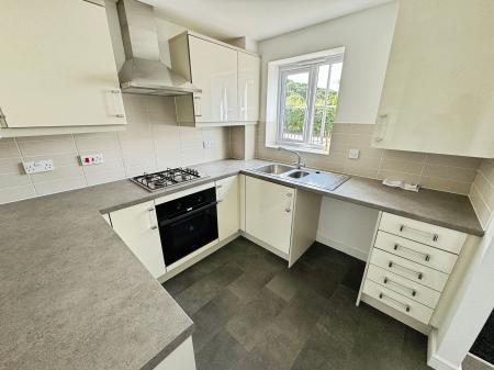 2 bedroom Terraced House for sale in Ferridays Fields, Woodside, TF7