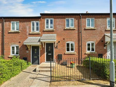 2 bedroom Terraced House for sale in Ferridays Fields, Woodside, TF7