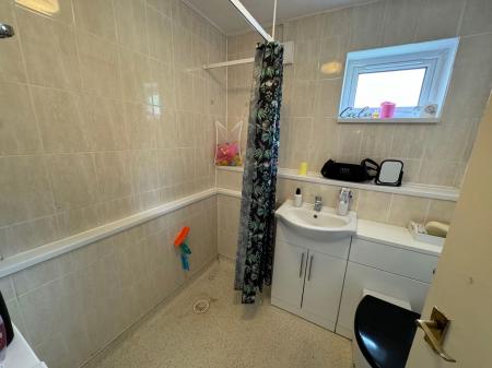 2 bedroom Ground floor flat for sale in Majestic Way, Telford, TF4
