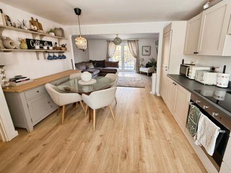 3 bedroom Semi-detached house for sale in Kiln Close, Telford, TF4