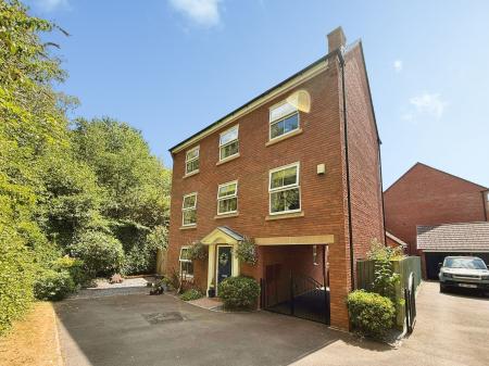4 bedroom Detached house for sale in The Dingle, Doseley, TF4