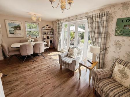 4 bedroom Detached house for sale in The Dingle, Doseley, TF4
