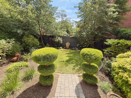 4 bedroom Detached house for sale in The Dingle, Doseley, TF4