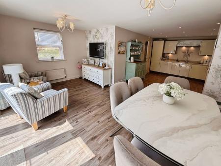4 bedroom Detached house for sale in The Dingle, Doseley, TF4