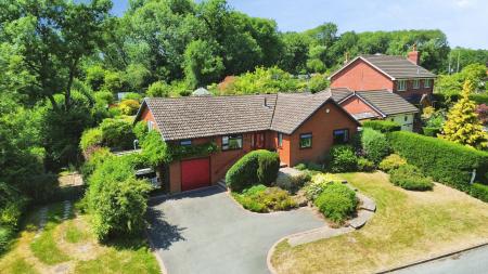 4 bedroom Character Property for sale in Majestic Way, Telford, TF4