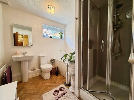 4 bedroom Character Property for sale in Majestic Way, Telford, TF4