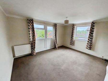2 bedroom Flat for sale in Queen Street, Madeley, TF7