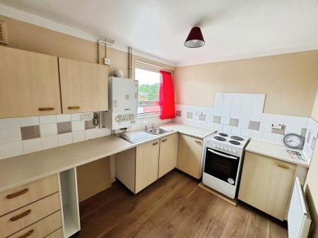 2 bedroom Flat for sale in Queen Street, Madeley, TF7